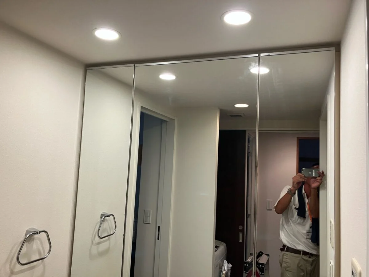 【名古屋市】建具調整工事｜開閉不良やガタつきを直しストレスのない洗面スペースへ