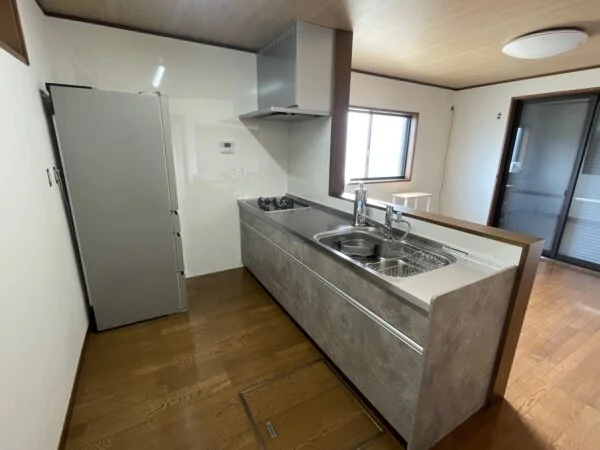 【一宮市】キッチンリフォーム工事｜開き扉からステディアへリニューアル