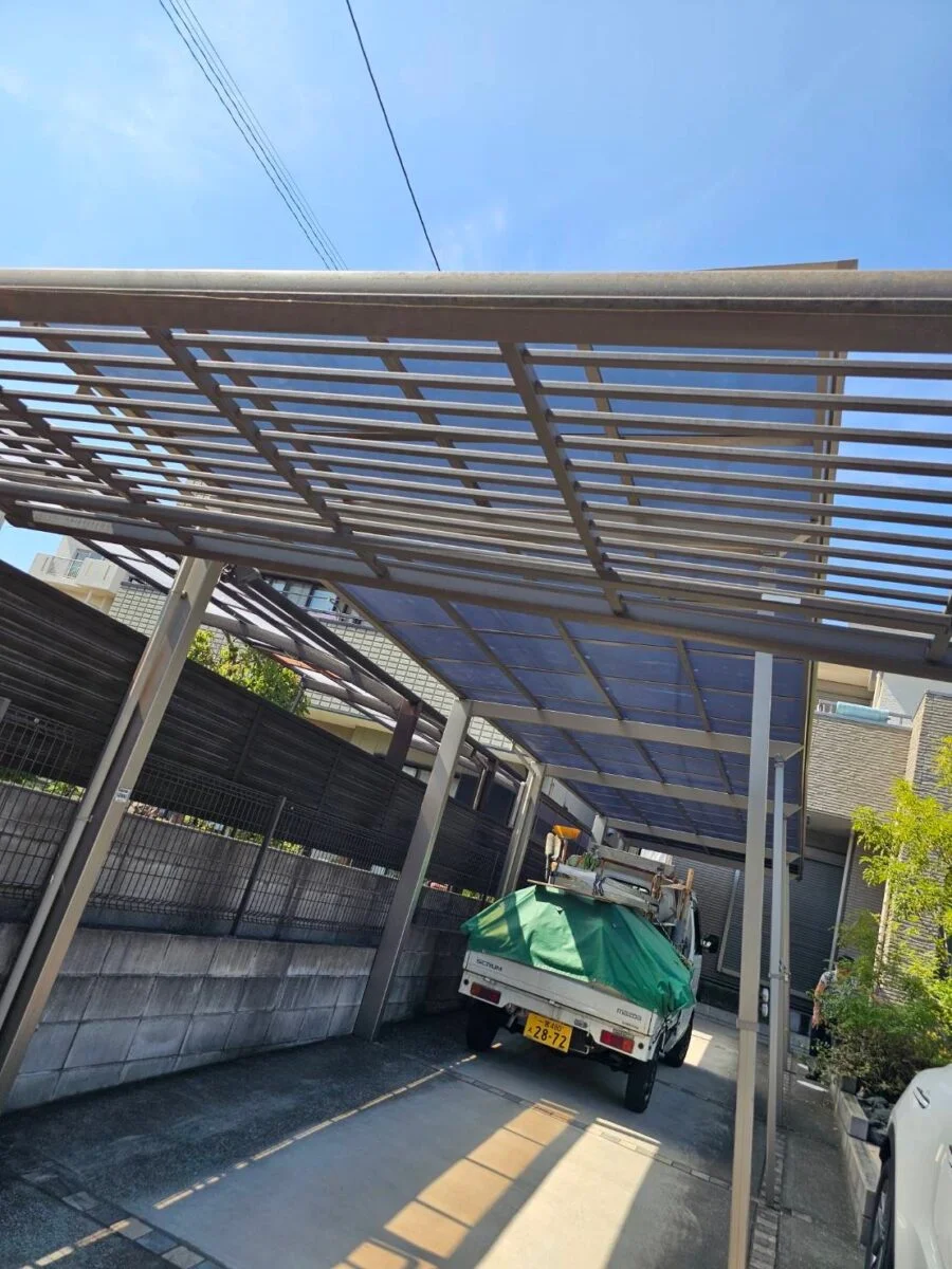 【名古屋市】カーポートパネル張替工事｜安心して使える駐車スペースへ